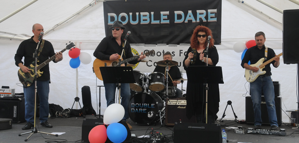 Double Dare UK - live music pub band from Horsham in Sussex